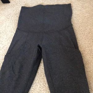Yoga maternity pants EUC size L